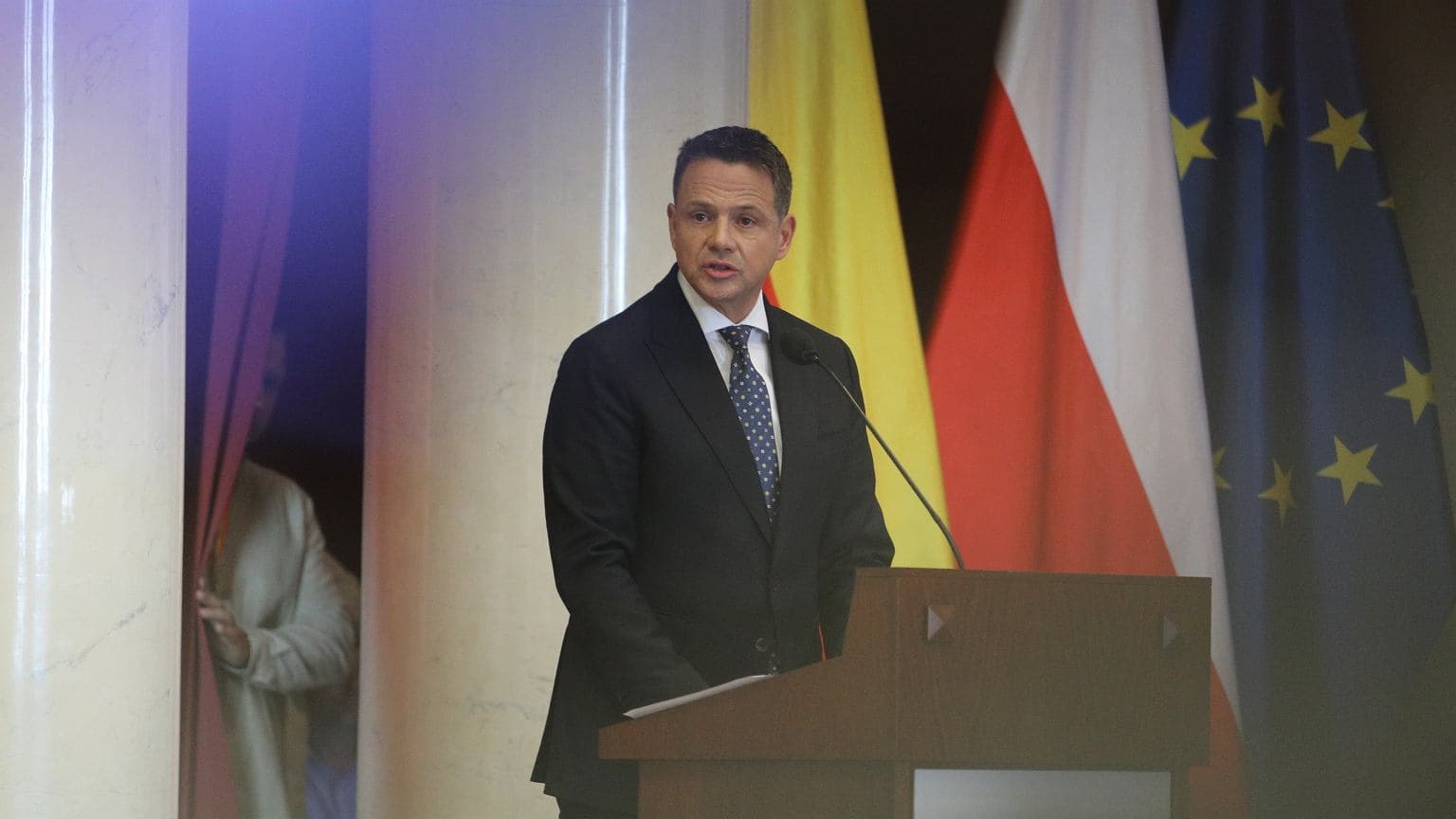 Burzliwe obrady Rady Miasta w Warszawie. "Ja mam prośbę, żeby się państwo nie wydzierali"