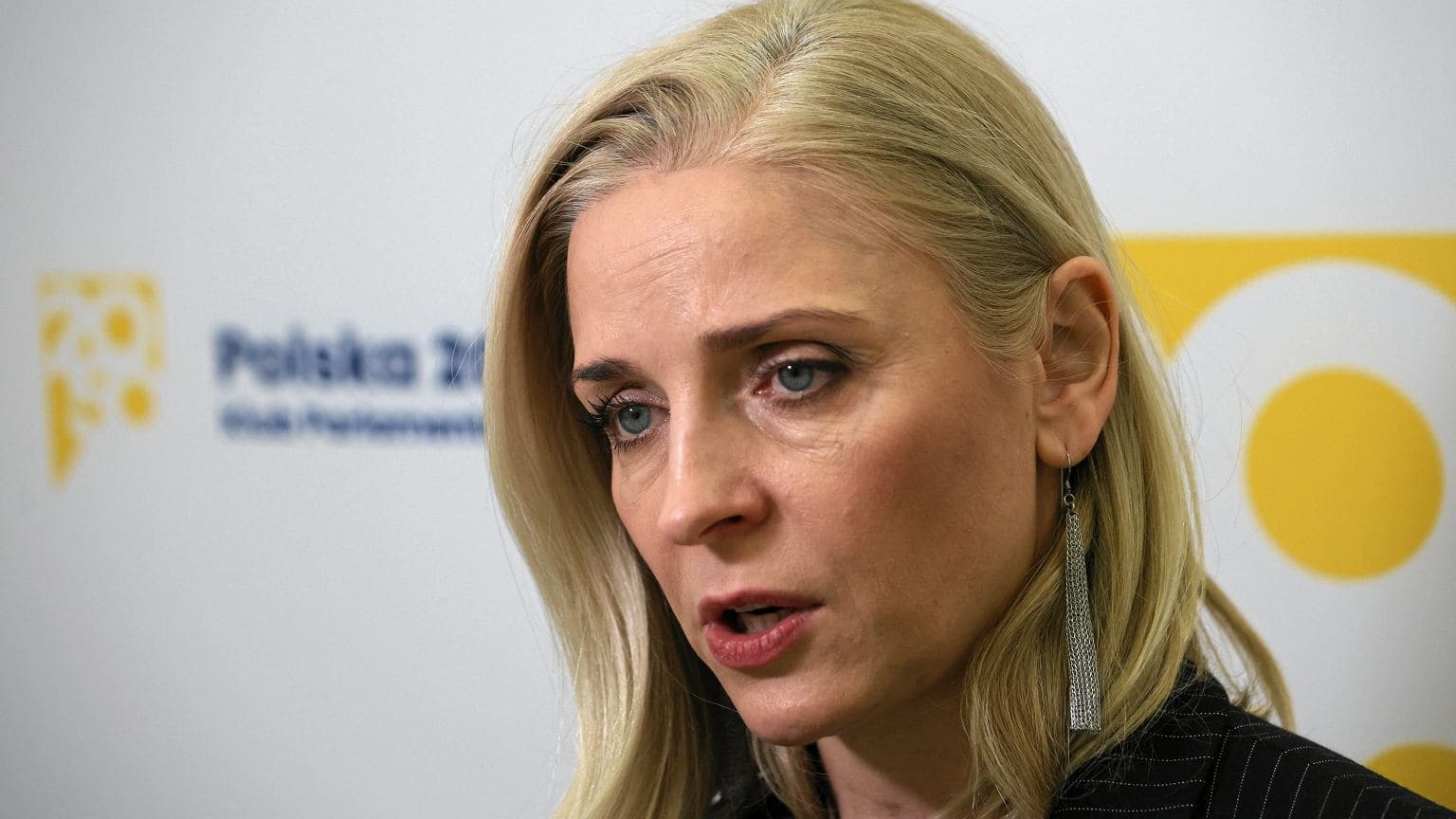 Mucha wprost o rozpadzie Polski 2050. Jest rozczarowana Hołownią. "Uważał, że wie lepiej"