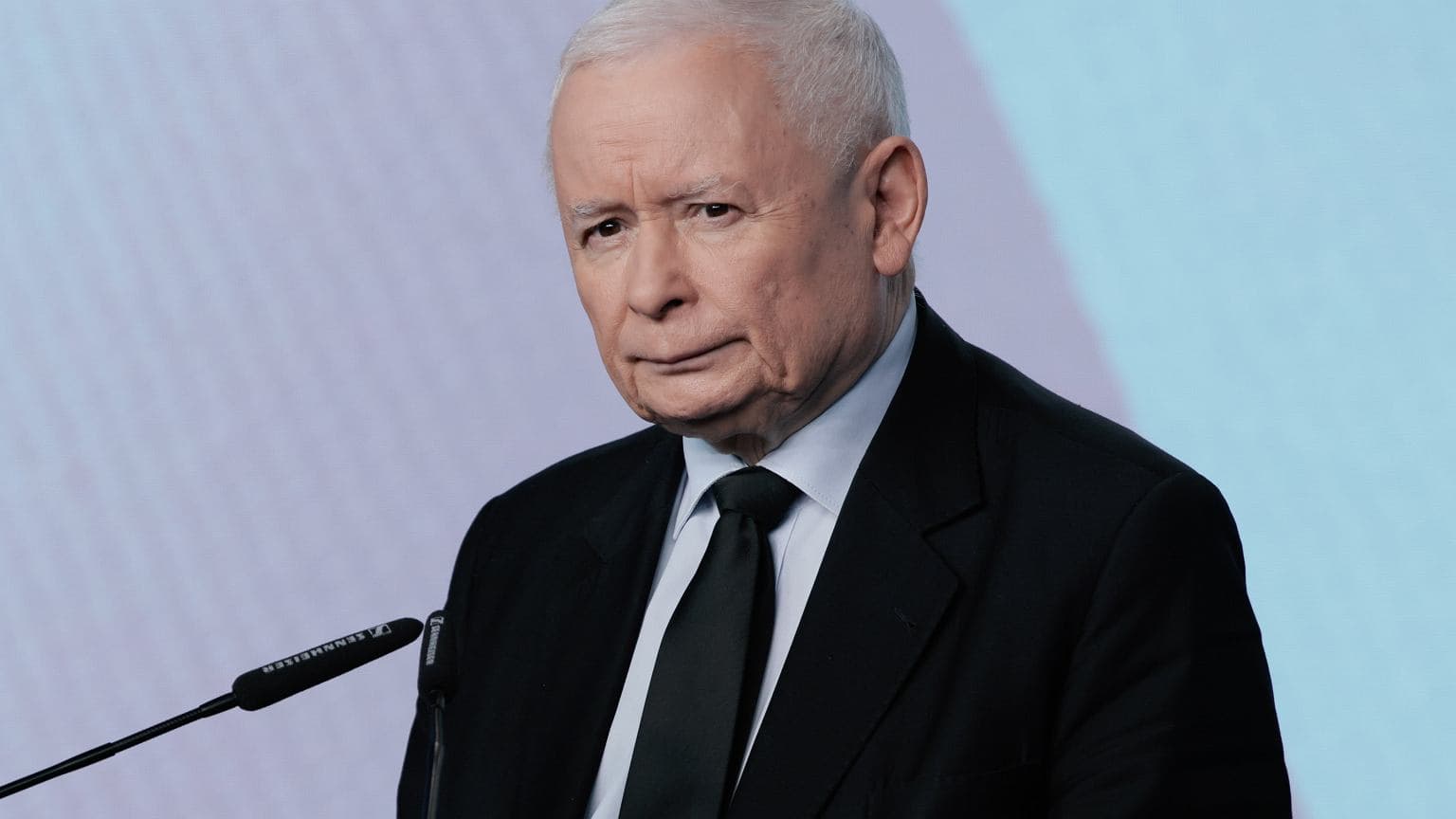 Müller zdziwiony "mocnymi słowami" niektórych osób. "Fałszywa alternatywa"