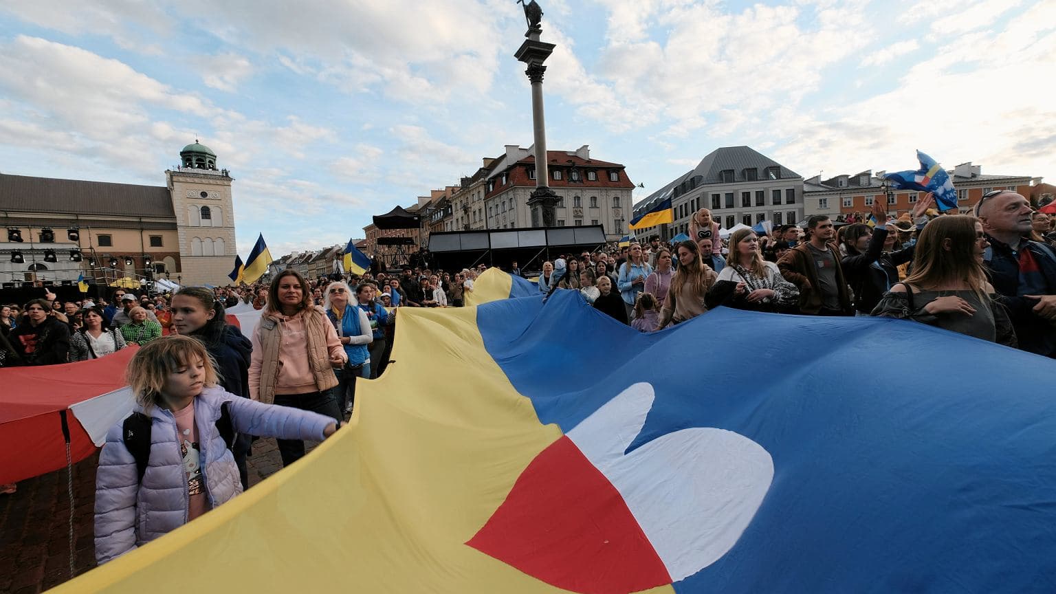 Sondaż: Większość Ukraińców chce dialogu z Polską. "Każdy naród ma prawo do własnych bohaterów"
