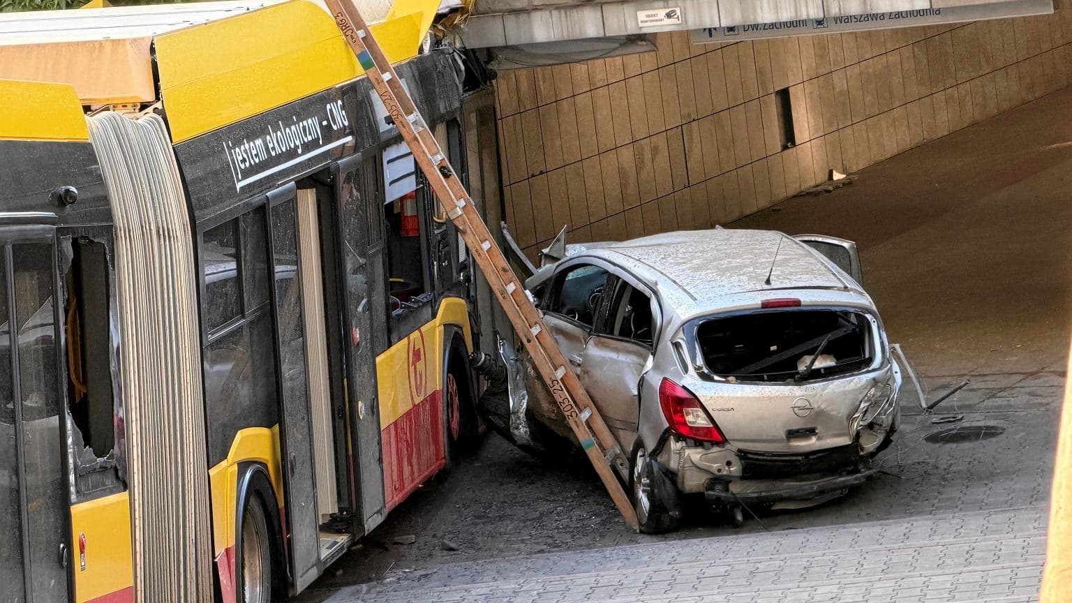 Rajd autobusu w Warszawie. Jest śledztwo prokuratury