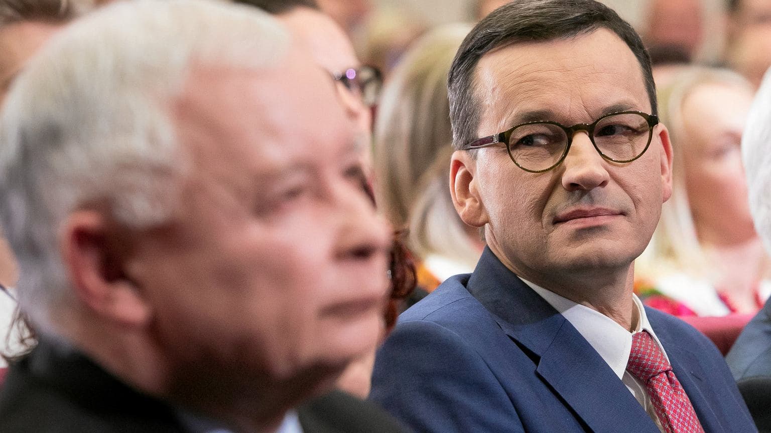 Sasin podporządkował się decyzji Kaczyńskiego, Morawiecki nie chce. "Zapraszamy na grilla"