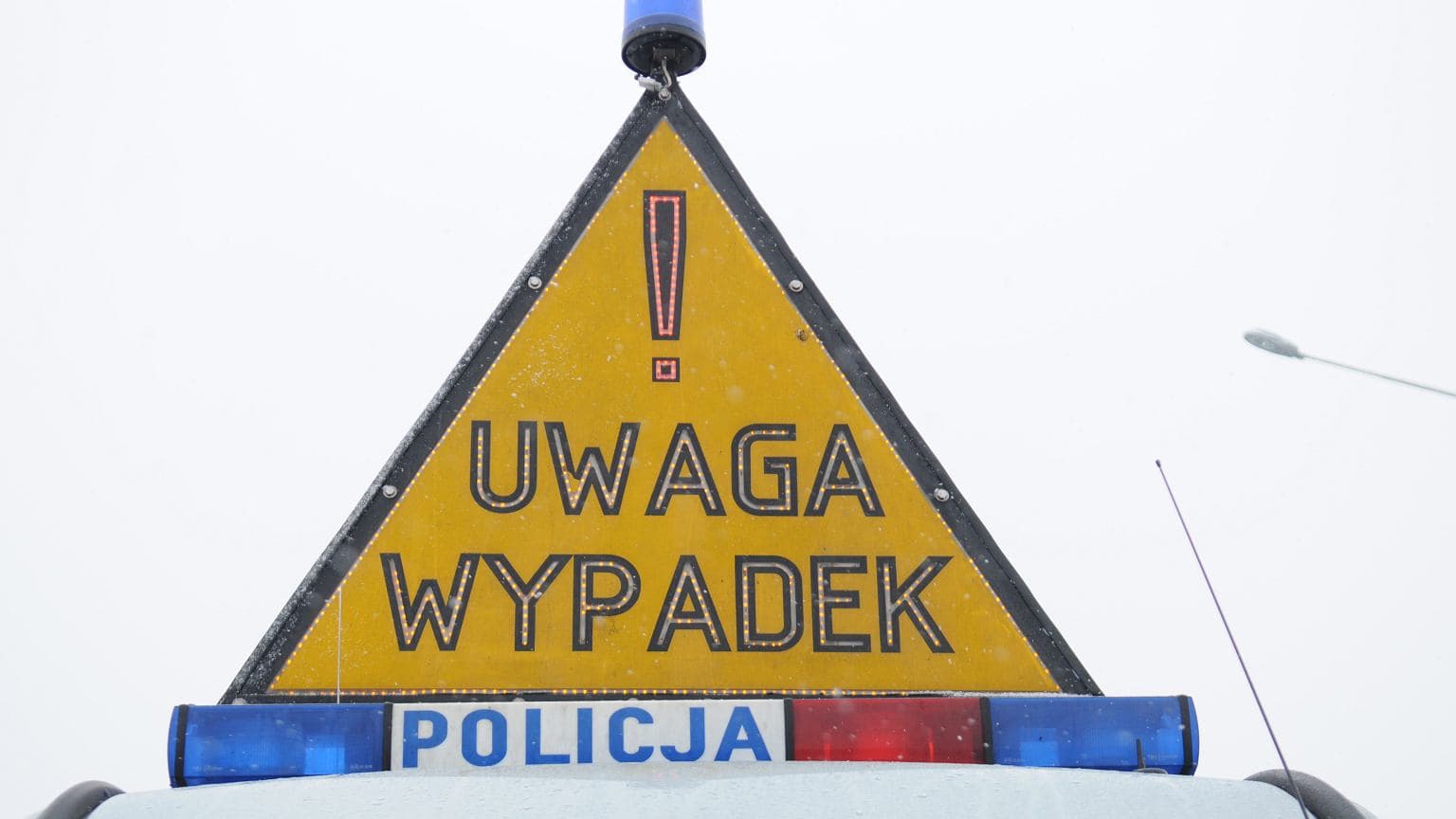 Tragiczny wypadek na S6, nie żyje sześcioletnie dziecko. "Prawdopodobnie nie było zapięte pasami"