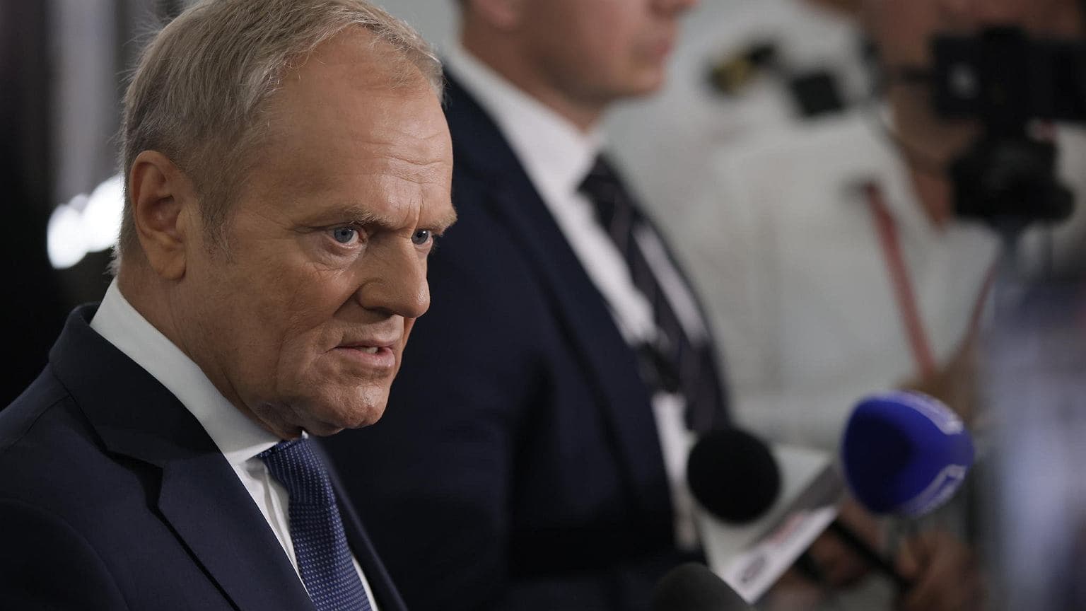 Tusk komentuje konflikt wewnątrz PiS. "Kaczyński traci kontrolę"