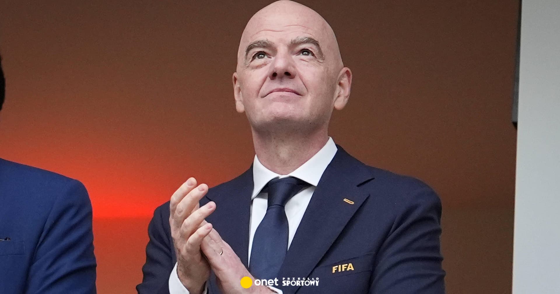 Gianni Infantino jak głowa silnego państwa. W tym jest najlepszy