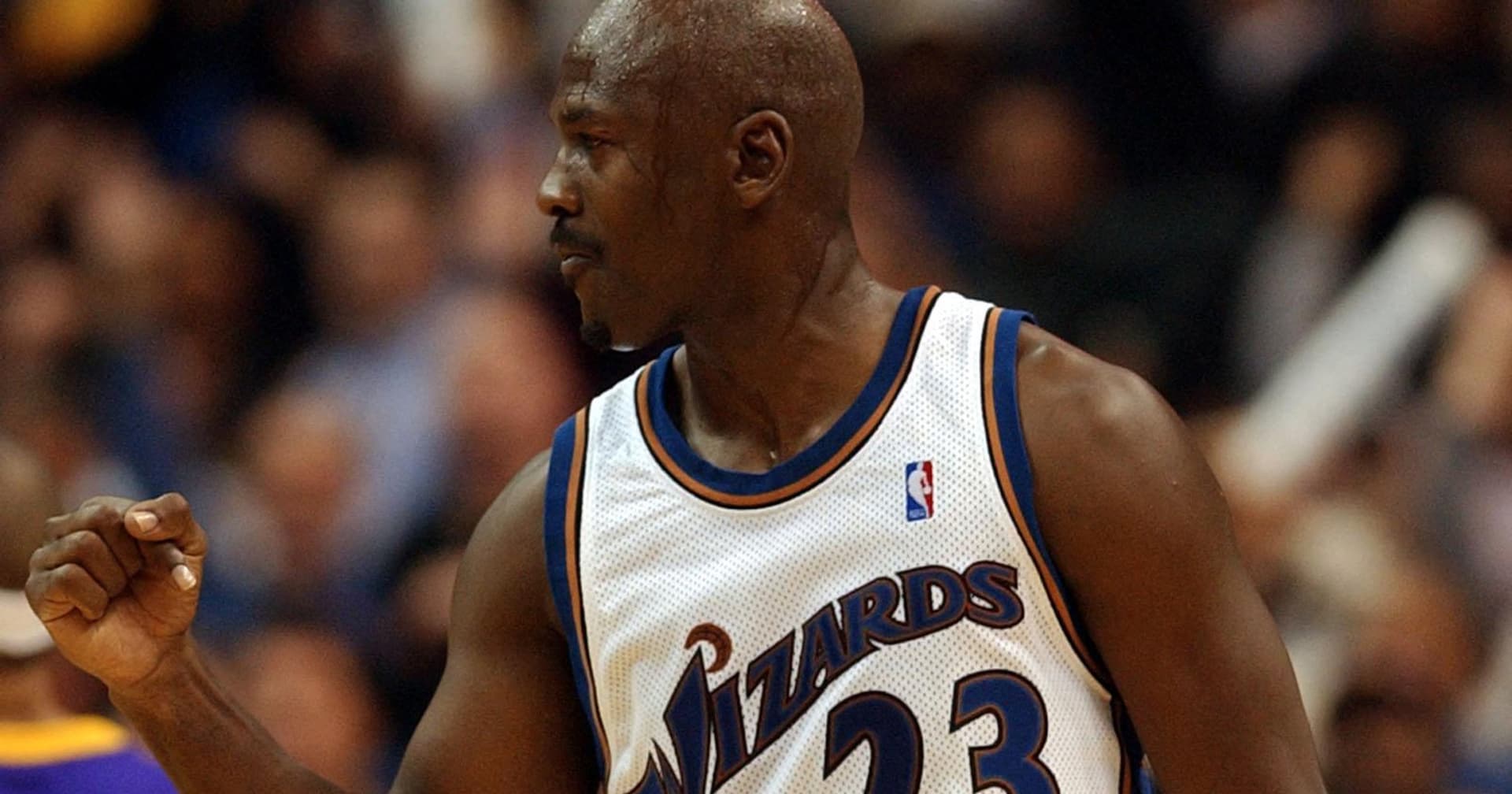 "To nie broń zabija ludzi, a Air Jordany!". Michael Jordan a zbrodnie obuwnicze w USA